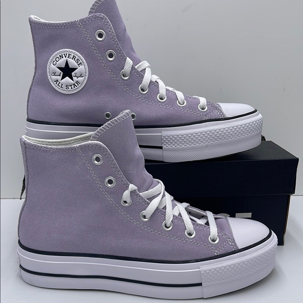 Converse Women's A15198C
CTAS LIFT HI
VAPOR VIOLET/WHITE/BLACK High Top Platform